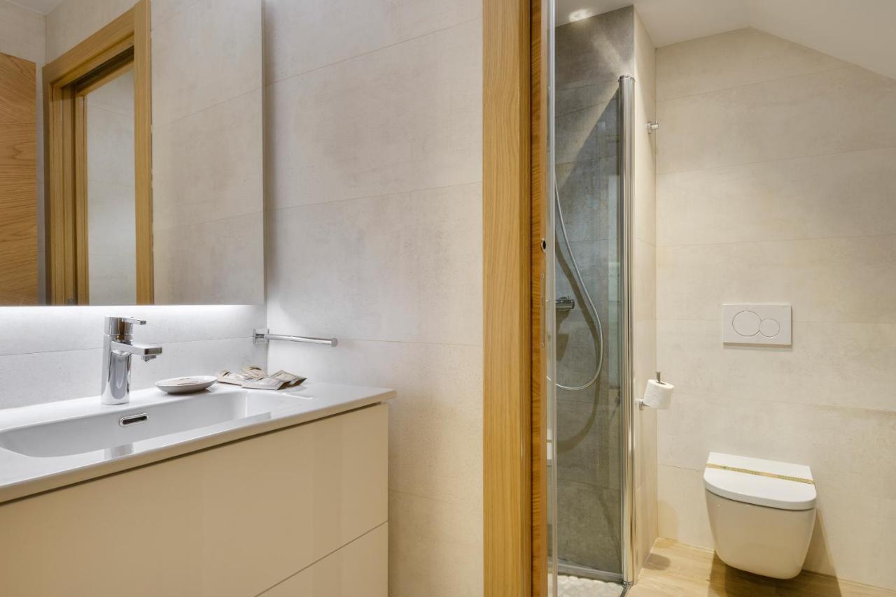 Apartamentos La Muralla De Jaca Zewnętrze zdjęcie